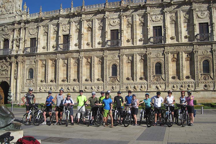 León. Camino de Santiago Cycling