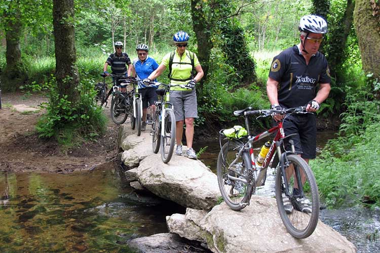 St. James Way. Cycling. Group